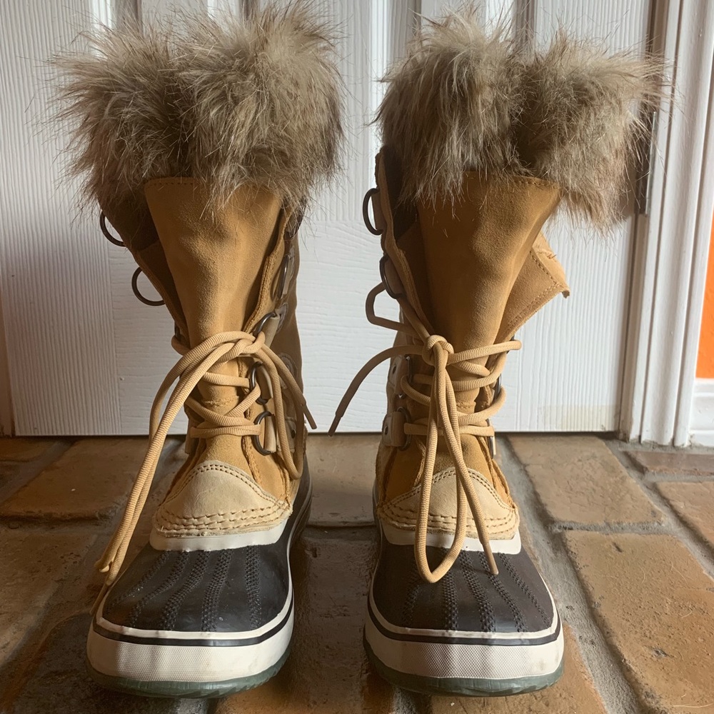 Sorel Joan of Arctic size 7